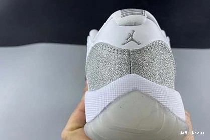 Silver” Trendsetting Jordan 703 “Metallic WMNS 11 Air AH0715-100 1011
